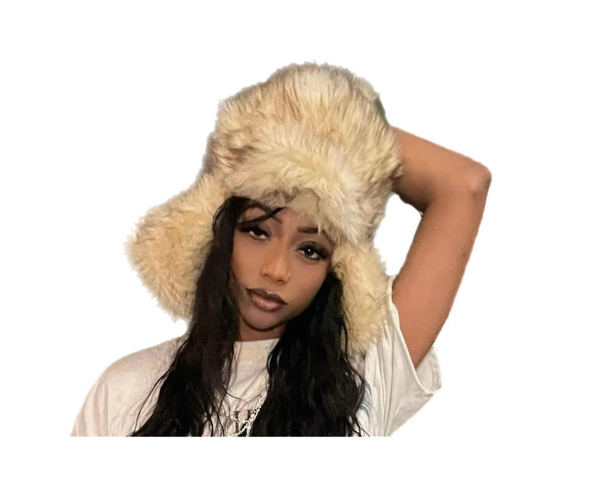 ŁÁBRŸĮŃTH fur trapper